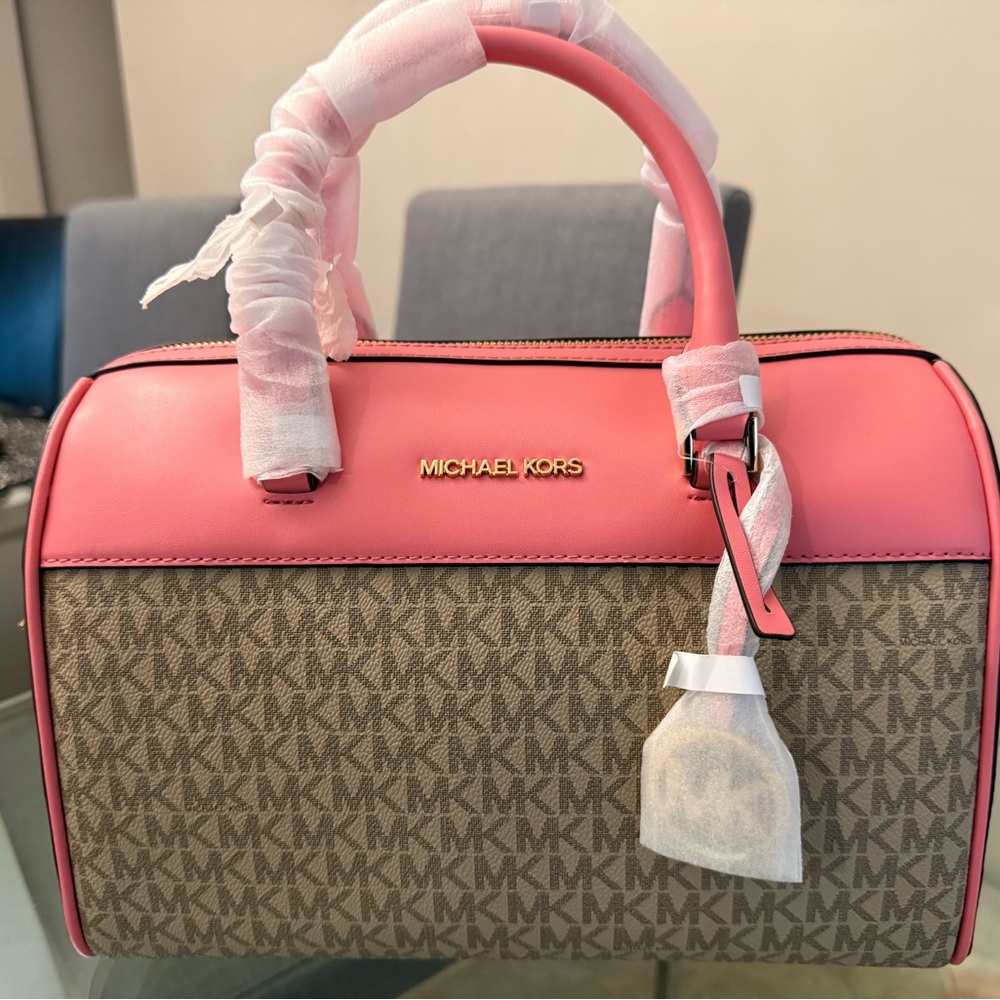 Michael Kors Pink and Brown Jetset Travel Duffle. - Picture 9 of 10